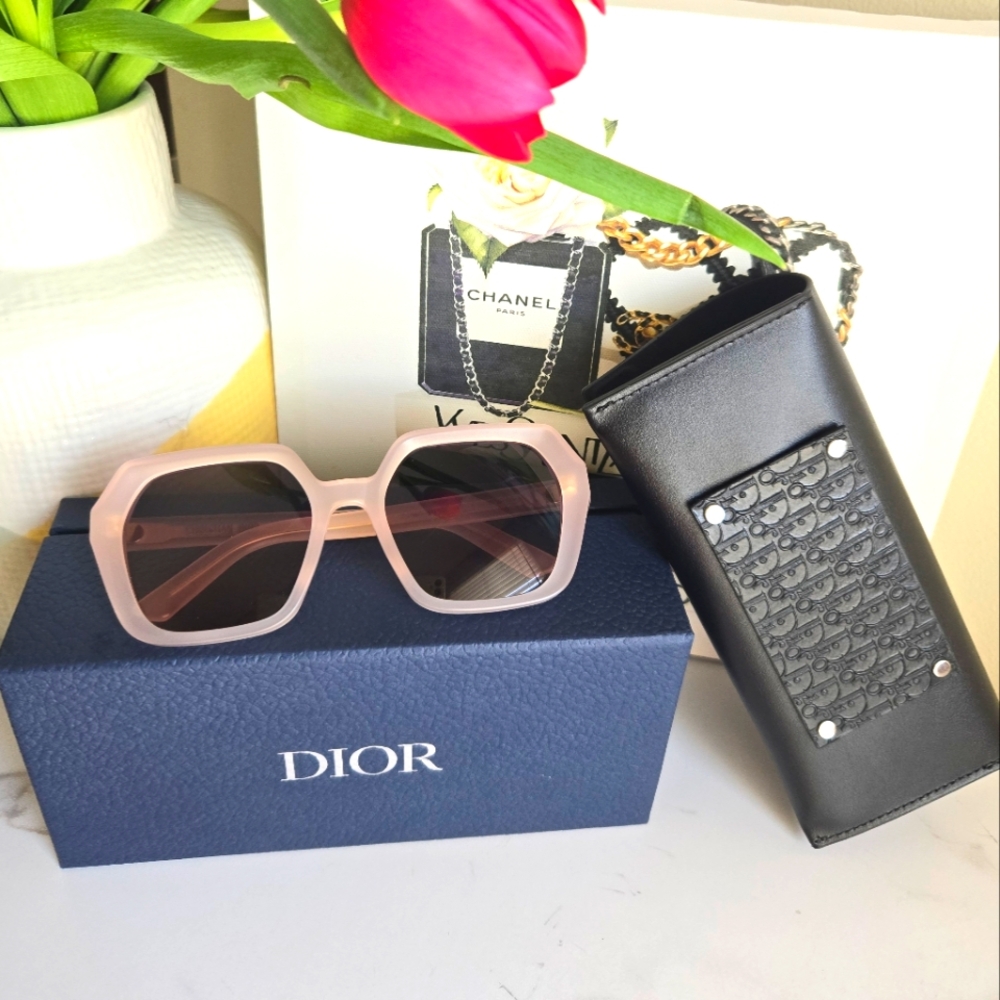 ⛔️SOLD⛔️Christian Dior Midnight S2F 56mm Geometric Matte Pink Sunglasses - Picture 1 of 11